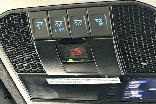 2023 Toyota Landcruiser GXL image 33