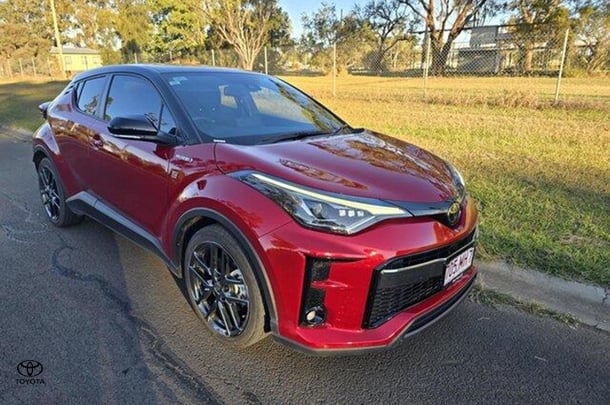 2021 Toyota C-HR Hybrid GR-S image 1