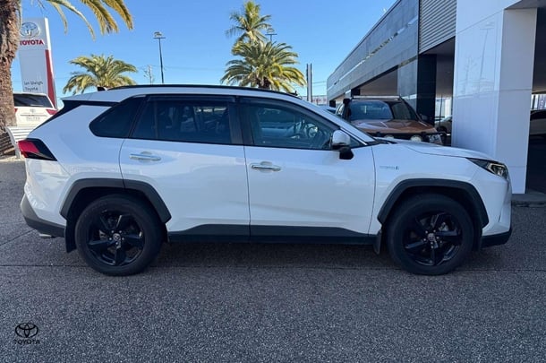 2020 Toyota Rav4 Hybrid Cruiser-AWD image 4