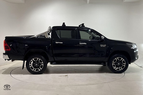 2021 Toyota Hilux SR5 image 10