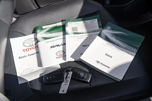 2019 Toyota Rav4 Hybrid Cruiser-AWD image 19