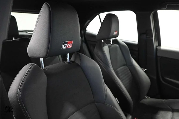2022 Toyota Yaris Cross Hybrid GR-S image 20