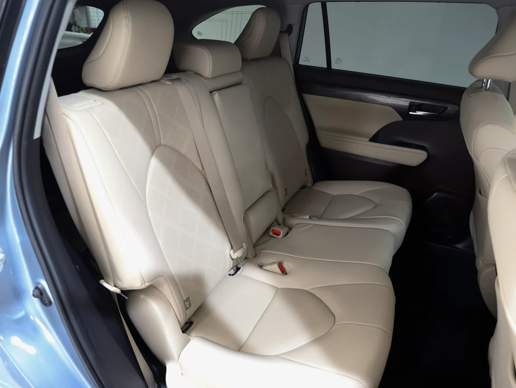 2021 Toyota Kluger Hybrid AWD GRANDE image 22