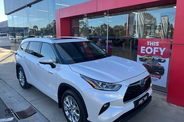 2024 Toyota Kluger Grande image 5