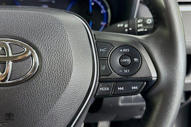 2023 Toyota Rav4 Hybrid GX image 18