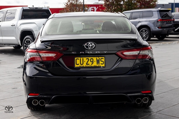 2018 Toyota CAMRY SX image 6