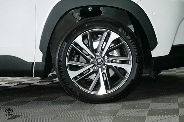 2023 Toyota Corolla Cross HV Atmos image 7