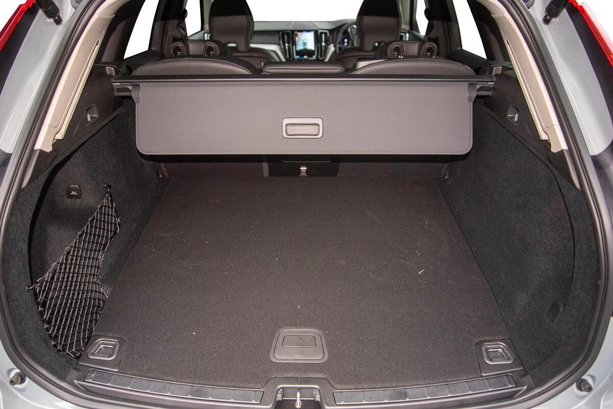 2025 Volvo XC60 Plus T8 Plug-In Hybrid Auto AWD MY25 image 10