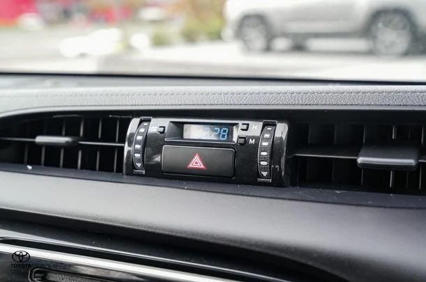 2019 Toyota HILUX Workmate image 11
