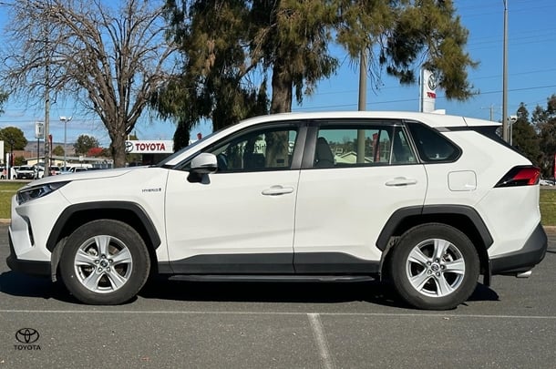 2020 Toyota RAV4 HYBRID GX AWD image 4