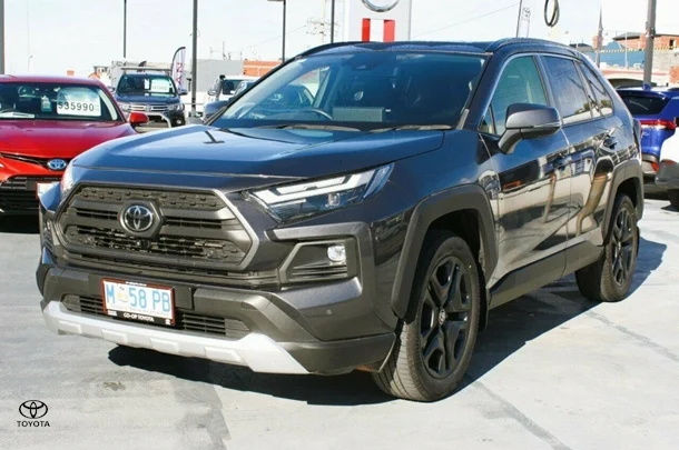 2023 Toyota RAV4 Edge AWD image 4