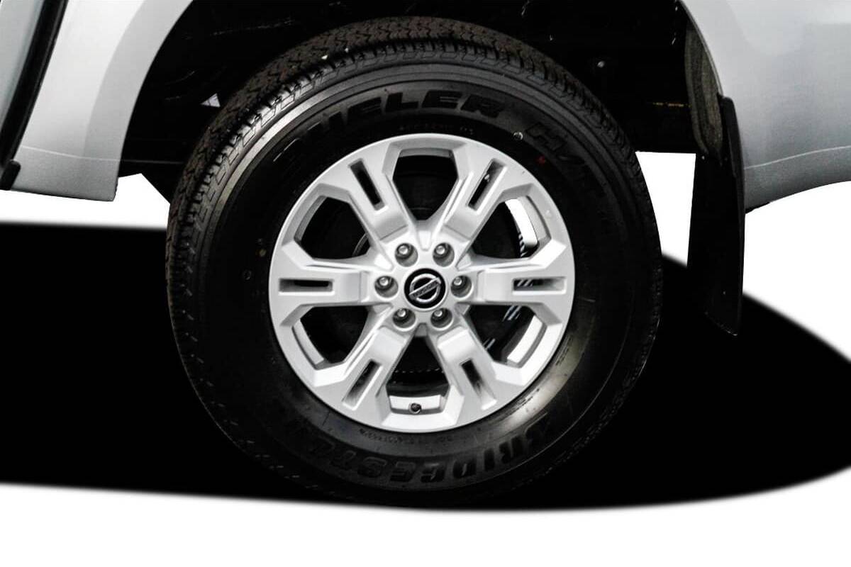 2025 Nissan Navara ST D23 Manual 4x4 MY24 Dual Cab image 8