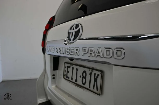 2020 Toyota Prado GXL image 10