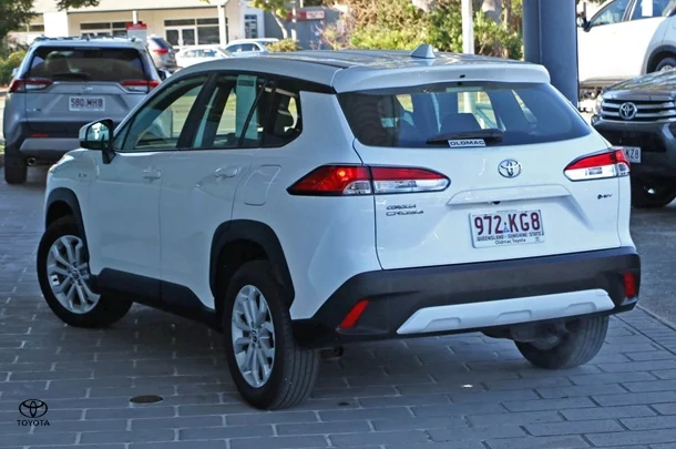 2024 Toyota Corolla Cross Hybrid GX image 4
