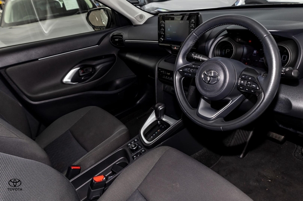 2020 Toyota Yaris Cross Hybrid GX image 8