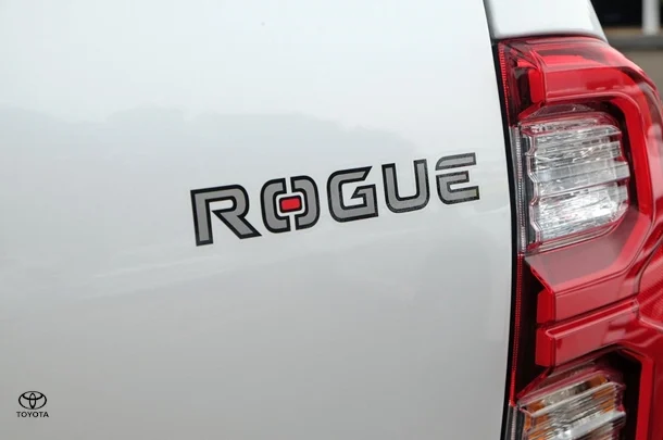 2023 Toyota HILUX Rogue image 22