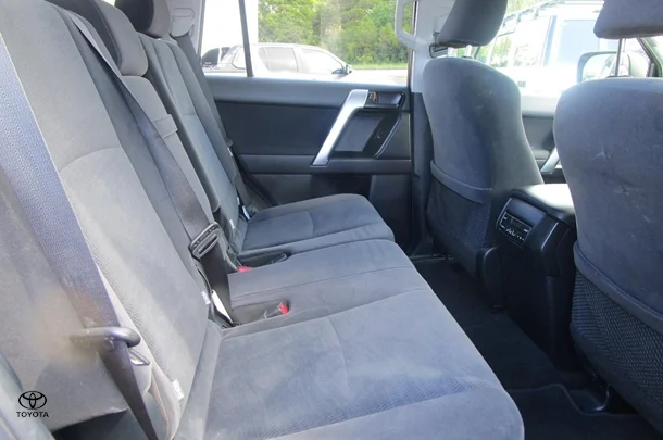2019 Toyota Prado GXL image 10