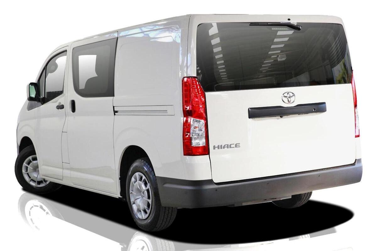 2024 Toyota Hiace LWB Auto image 4