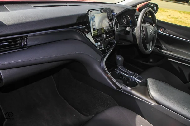 2024 Toyota Camry Hybrid Ascent image 9
