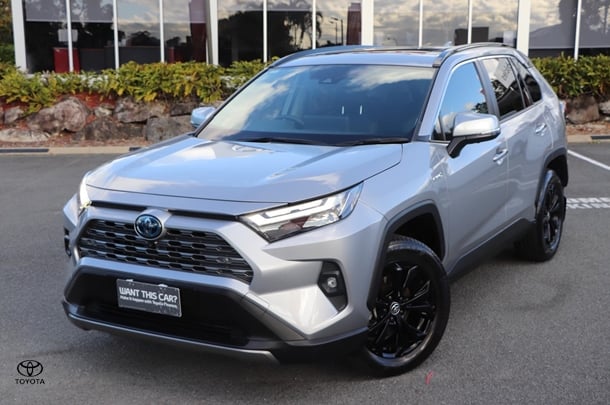 2023 Toyota RAV4 Hybrid Cruiser 2WD image 2