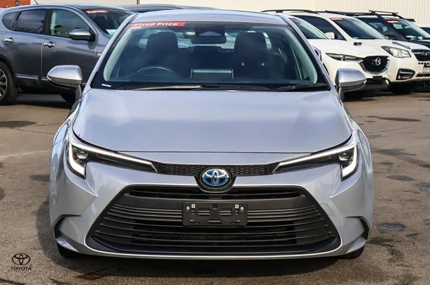 2023 Toyota Corolla Sedan Hybrid Ascent Sport image 4