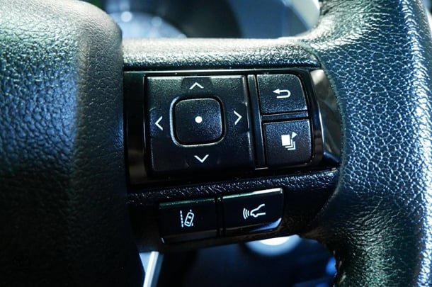 2024 Toyota Hilux 4x4 SR5 image 17