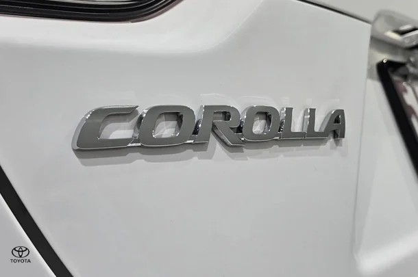 2024 Toyota COROLLA SEDAN HYBRID Ascent Sport image 9