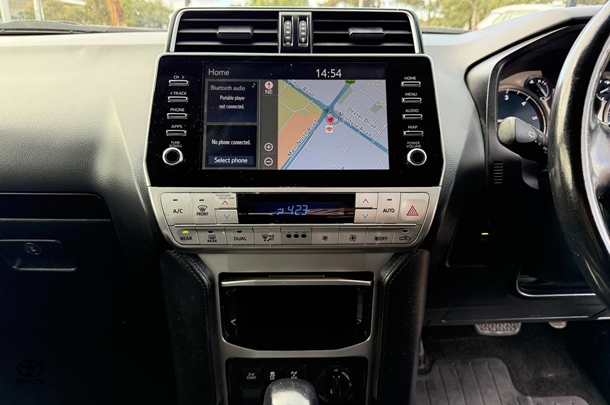 2021 Toyota Prado GXL image 13