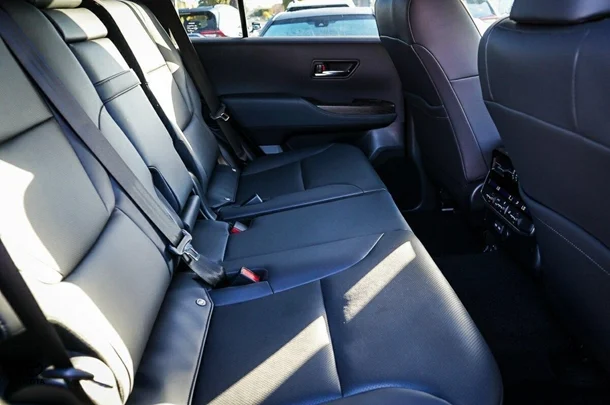 2023 Toyota Landcruiser VX image 10