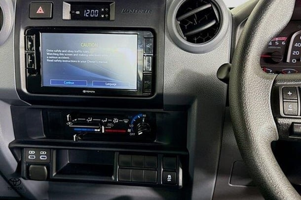 2024 Toyota LANDCRUISER MILITARY GXL image 13