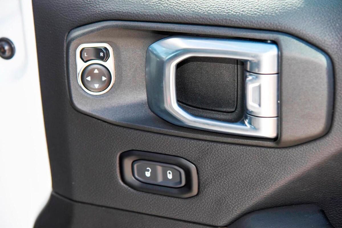 2024 Jeep Wrangler Unlimited Overland Auto 4x4 MY24 image 14