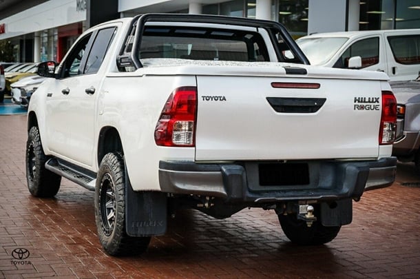 2019 Toyota Hilux 4x4 Rogue image 6