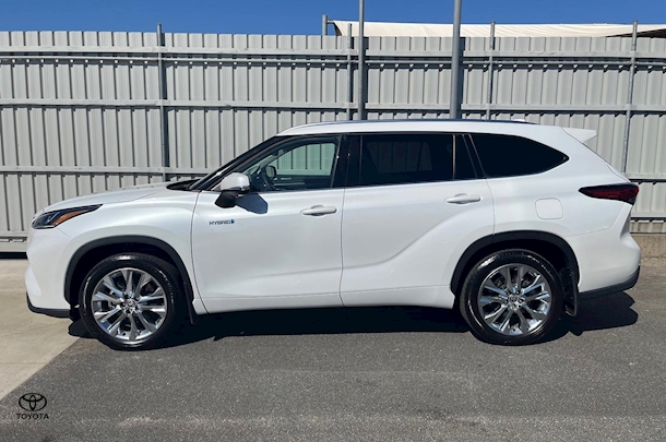 2023 Toyota Kluger Hybrid AWD GRANDE image 26