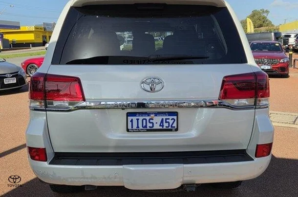 2020 Toyota Landcruiser Sahara image 5