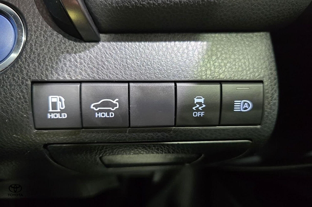 2023 Toyota Camry Hybrid Ascent image 18