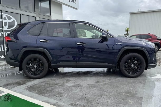2024 Toyota Rav4 Hybrid Cruiser 2WD image 5