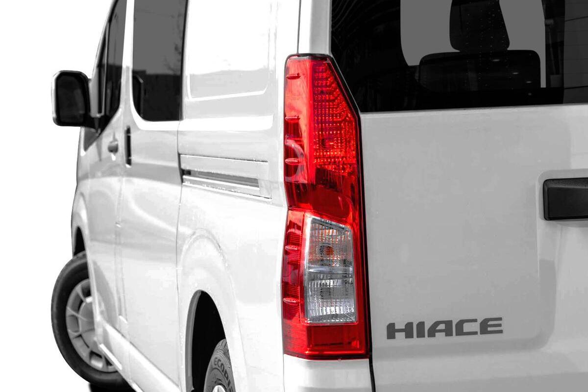 2024 Toyota Hiace LWB Auto image 9