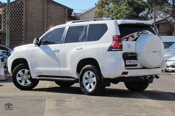 2020 Toyota Prado GXL image 6