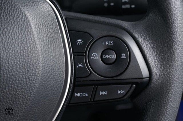 2024 Toyota Corolla Hatch Hybrid Ascent Sport image 20