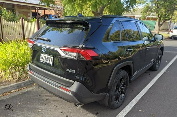2020 Toyota RAV4 Hybrid Cruiser-AWD image 8