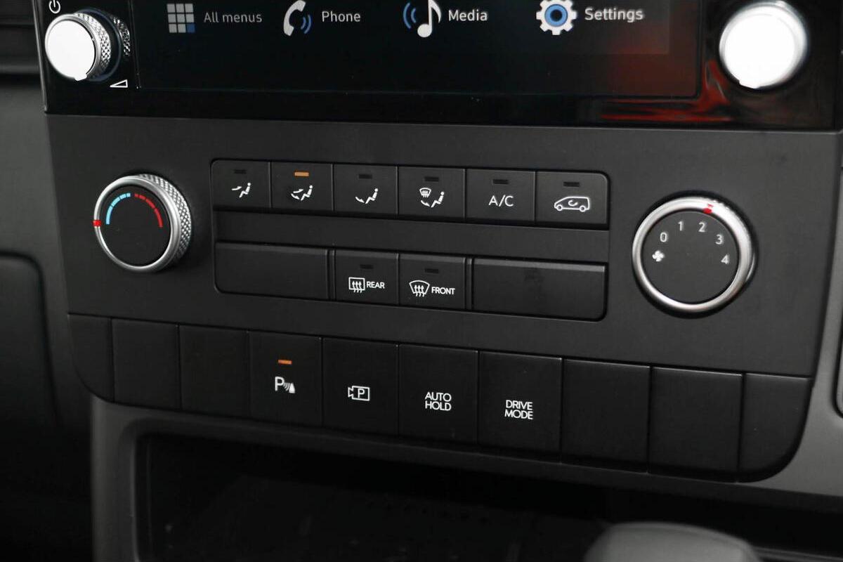 2024 Hyundai STARIA LOAD Auto MY25 image 16