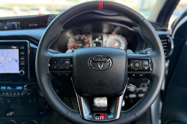 2024 Toyota Hilux GR-S image 15