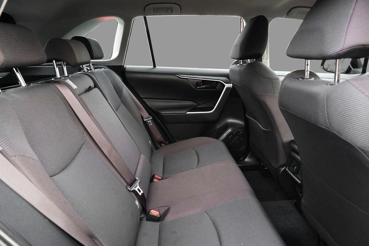 2024 Toyota RAV4 GX Auto eFour image 9