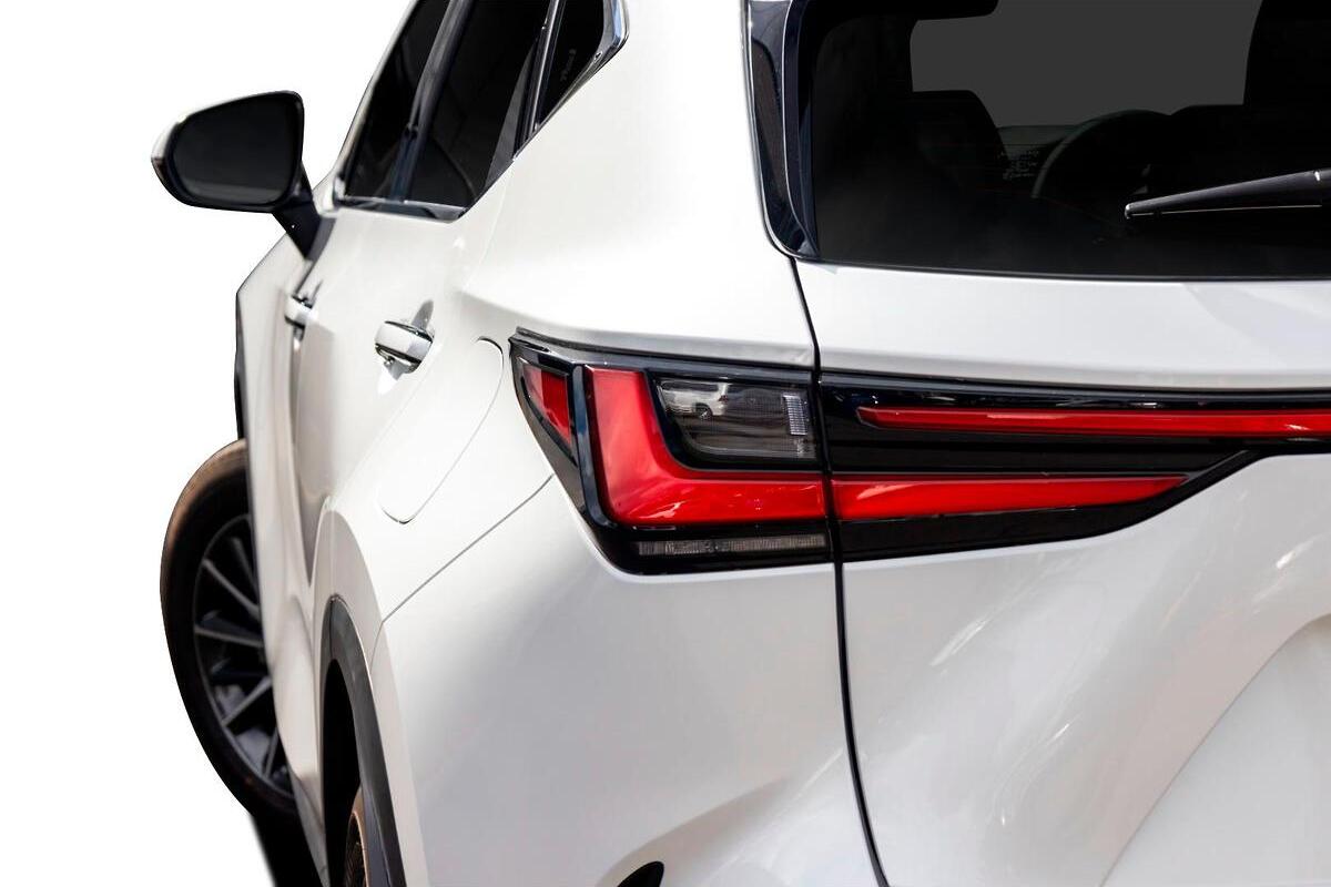 2025 Lexus NX NX350h Luxury Auto eFour image 7