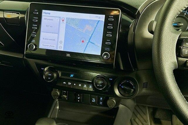 2022 Toyota Hilux Rogue image 14