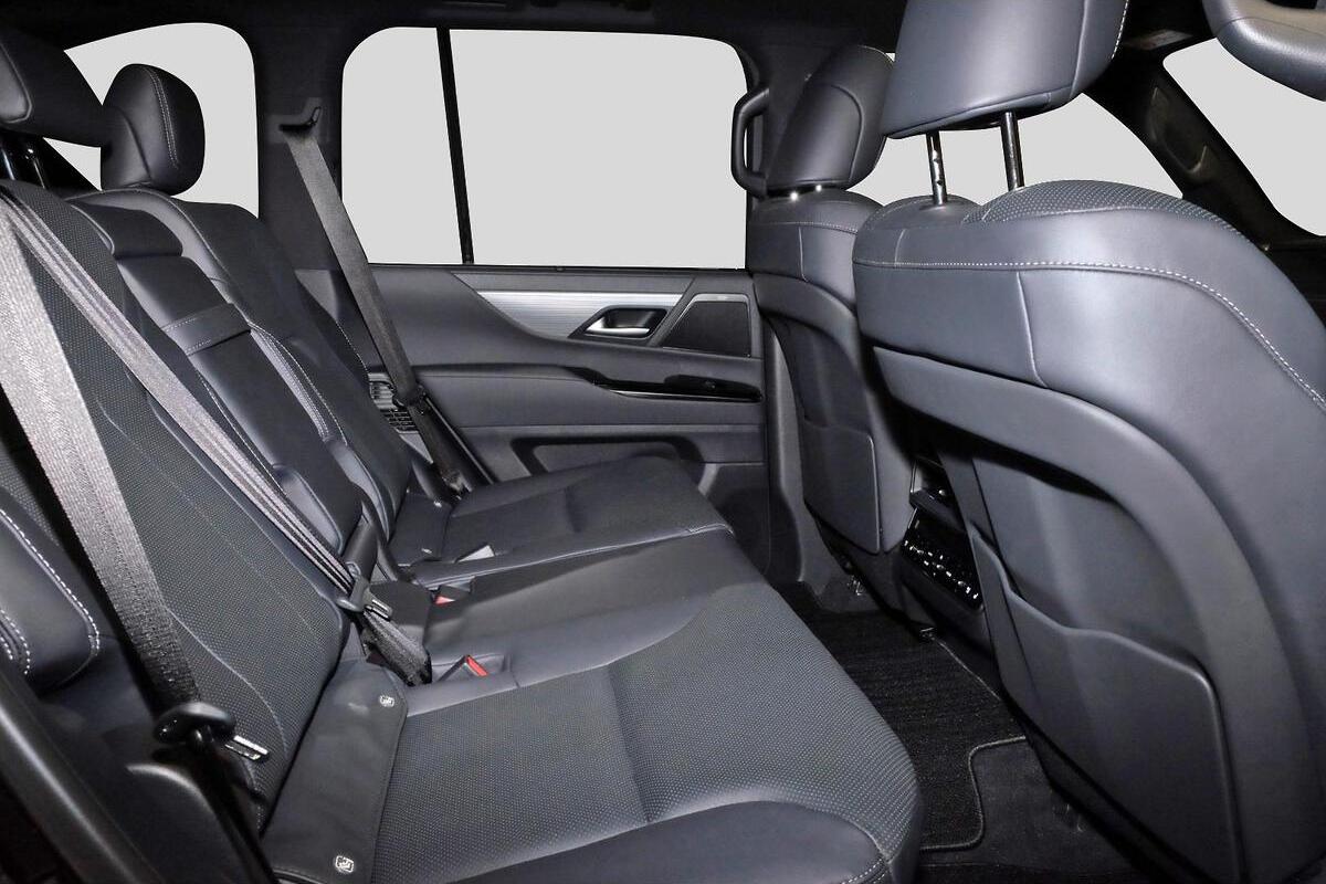 2025 Lexus LX LX600 F Sport Auto 4x4 image 9