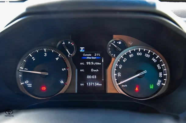 2019 Toyota Prado GX image 10