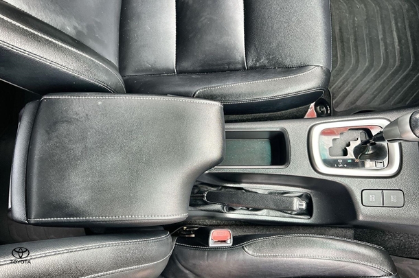 2020 Toyota Hilux SR5 image 20