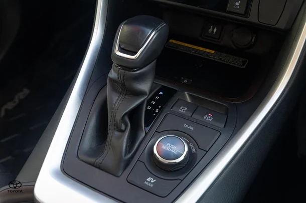 2019 Toyota Rav4 Hybrid Cruiser-AWD image 18