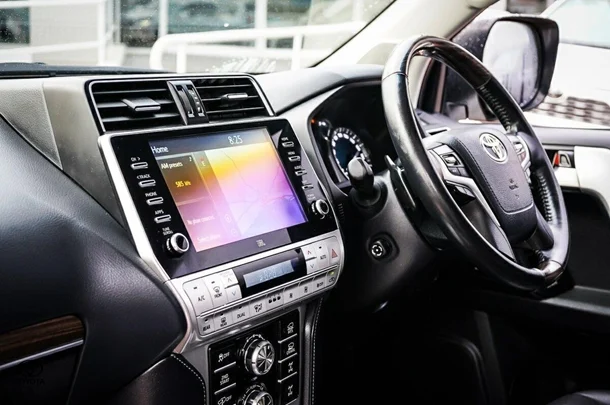 2021 Toyota Prado Kakadu image 24